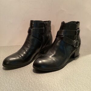 Unisa black bootie, Unpayta, 2”stack heel, side zip,buckle& strap accents,8 1/2M